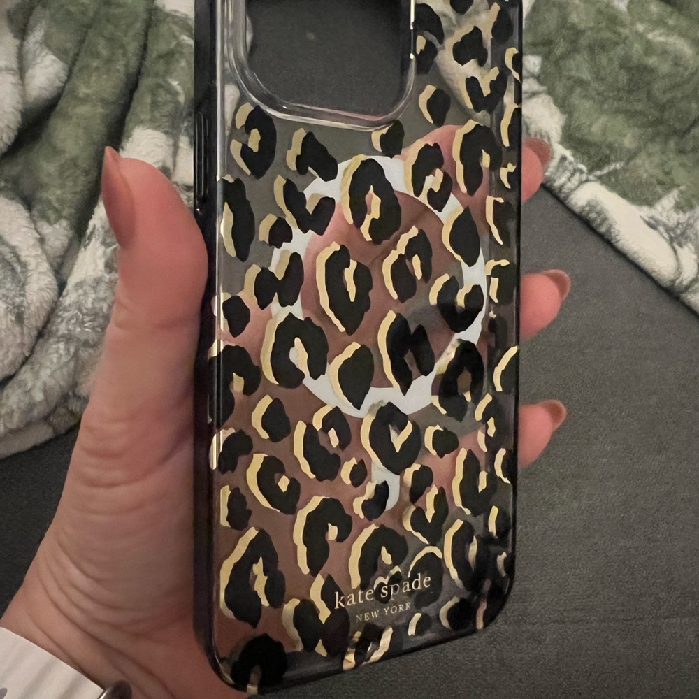 Kate Spade iPhone 13/14 Pro Max iPhone case - Picture 2 of 2